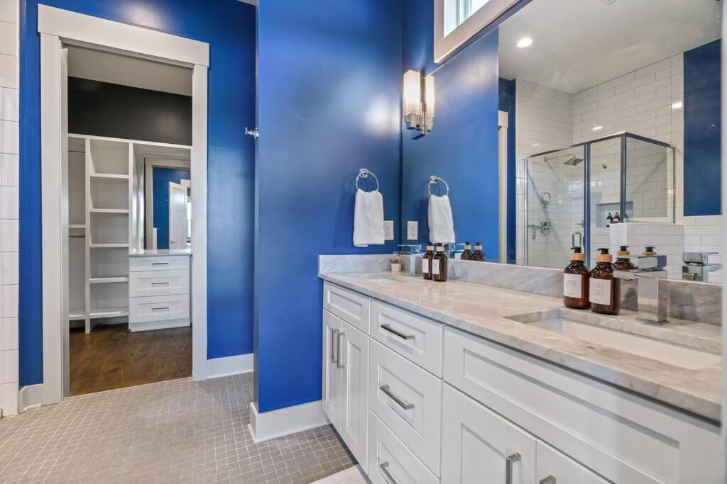 King Bed, Balcony, Covered Patio & Firepit! 8 Minutes From Broadway Nashville Dış mekan fotoğraf
