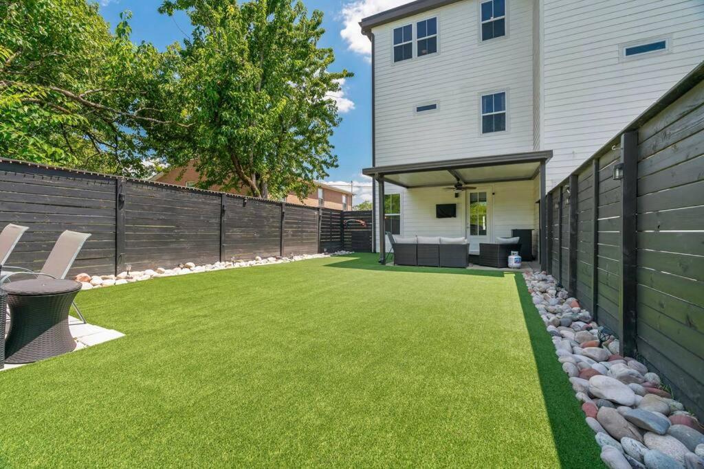 King Bed, Balcony, Covered Patio & Firepit! 8 Minutes From Broadway Nashville Dış mekan fotoğraf