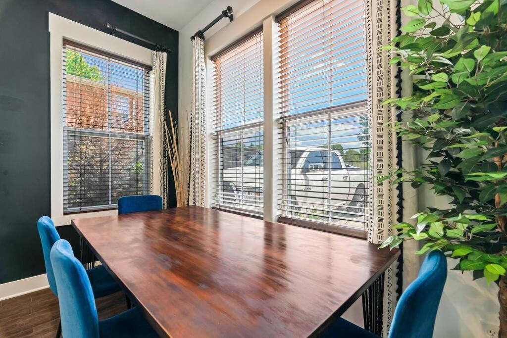 King Bed, Balcony, Covered Patio & Firepit! 8 Minutes From Broadway Nashville Dış mekan fotoğraf